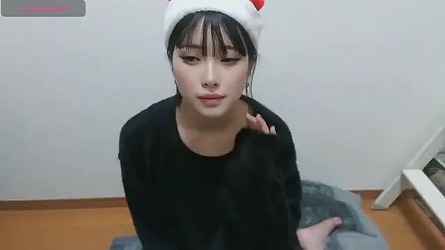 Snapshot of uki-japan chatting on December 17, 2025, 2:22 pm uki-japan online show from December 17, 2025, 2:22 pm