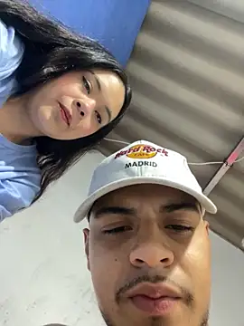 Snapshot of VioleeSaenz chatting on November 22, 2025, 5:28 am VioleeSaenz online show from November 22, 2025, 5:28 am