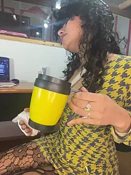 Snapshot of justcallmemargo chatting on May 3, 2026, 3:44 am justcallmemargo online show from May 3, 2026, 3:44 am