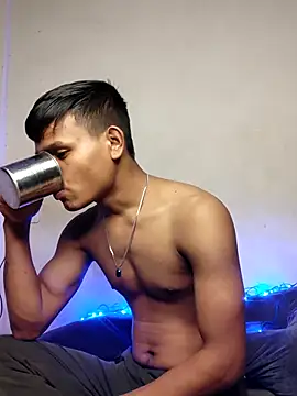 Snapshot of Zinexraj chatting on March 6, 2026, 9:54 pm Zinexraj online show from March 6, 2026, 9:54 pm
