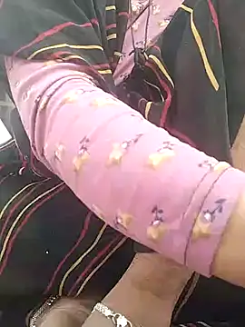 Snapshot of Sonam44 chatting on November 26, 2025, 3:28 am Sonam44 online show from November 26, 2025, 3:28 am