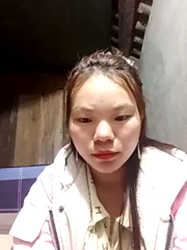 yu-zhen online show from November 30, 2025, 7:14 pm