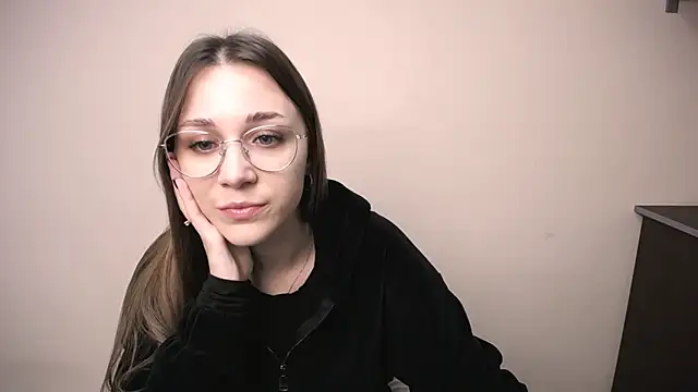 Snapshot of MillaTems_ chatting on November 21, 2025, 10:03 am MillaTems online show from November 21, 2025, 10:03 am