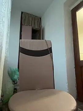 Snapshot of bettyButterfly chatting on May 11, 2026, 5:43 pm bettyButterfly online show from May 11, 2026, 5:43 pm