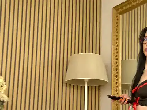 IvyCole online show from December 4, 2025, 7:29 am