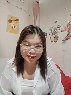 Snapshot of Cover-baa chatting on June 17, 2026, 3:06 am Cover-baa online show from June 17, 2026, 3:06 am