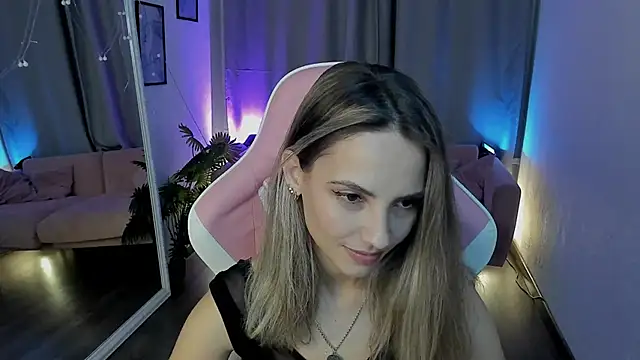 amelia meili online show from December 2, 2025, 1:02 pm