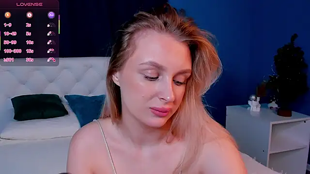 Snapshot of KiraRuiz chatting on February 12, 2026, 1:27 am KiraRuiz online show from February 12, 2026, 1:27 am