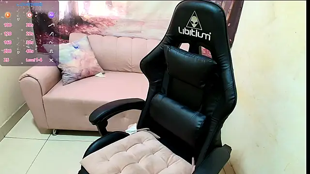 Emma latinasexy18 online show from April 20, 2026, 6:31 pm