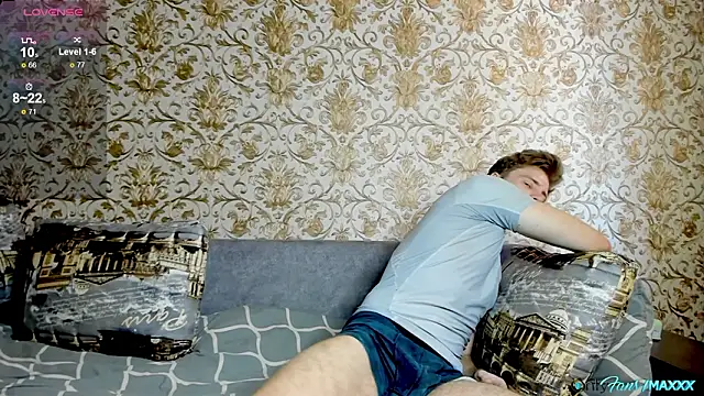 Maxhornyblondieman online show from March 21, 2026, 9:03 am