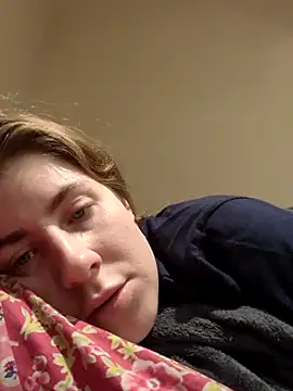 hotwetvix online show from November 18, 2025, 9:45 am