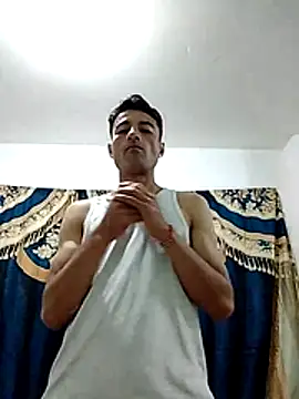 Snapshot of noah77_ chatting on November 20, 2025, 1:12 pm noah77 online show from November 20, 2025, 1:12 pm