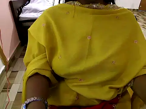 Snapshot of raveena_hot chatting on April 22, 2026, 10:55 am raveena hot online show from April 22, 2026, 10:55 am
