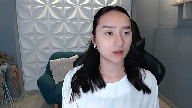 HorneyyQueen online show from November 22, 2025, 12:15 pm