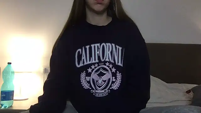 Martimartinaxx online show from November 25, 2025, 5:02 pm