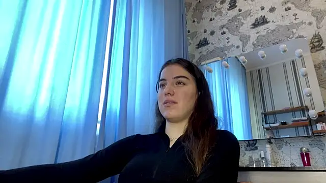 Snapshot of macanmercedes chatting on November 19, 2025, 10:48 am macanmercedes online show from November 19, 2025, 10:48 am