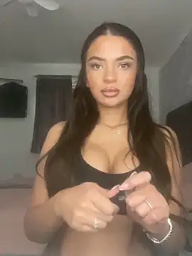 Snapshot of HazelBeautx chatting on November 20, 2025, 10:05 am HazelBeautx online show from November 20, 2025, 10:05 am