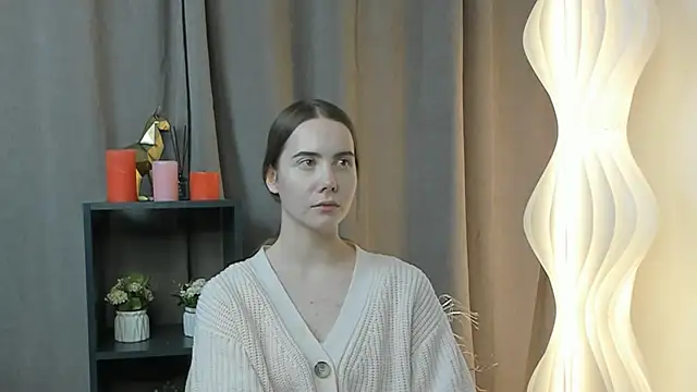 MoonBenne online show from November 18, 2025, 8:28 am