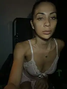 Snapshot of Badcrystal chatting on July 29, 2026, 9:03 pm Badcrystal online show from July 29, 2026, 9:03 pm