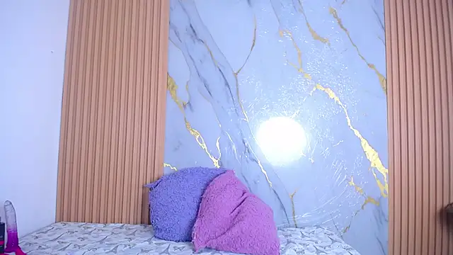 Annie Chers online show from December 3, 2025, 3:40 am