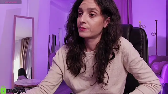 AnnaHarperX online show from October 22, 2025, 5:01 pm