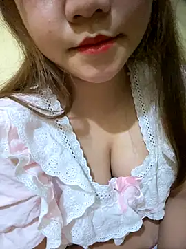 Snapshot of Sunset-yll chatting on December 15, 2025, 2:12 pm Sunset-yll online show from December 15, 2025, 2:12 pm