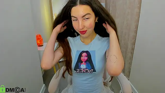 LiraRevery online show from December 5, 2025, 12:21 am