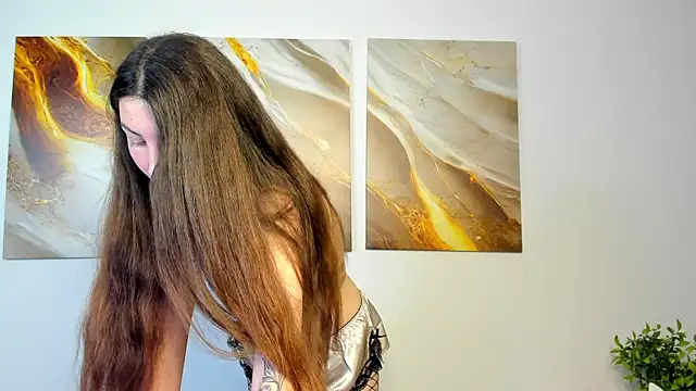 Snapshot of LiraRevery chatting on November 25, 2025, 3:29 am LiraRevery online show from November 25, 2025, 3:29 am