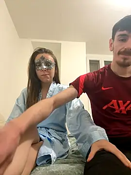 Snapshot of DuoDesir1 chatting on November 24, 2025, 8:42 pm DuoDesir1 online show from November 24, 2025, 8:42 pm