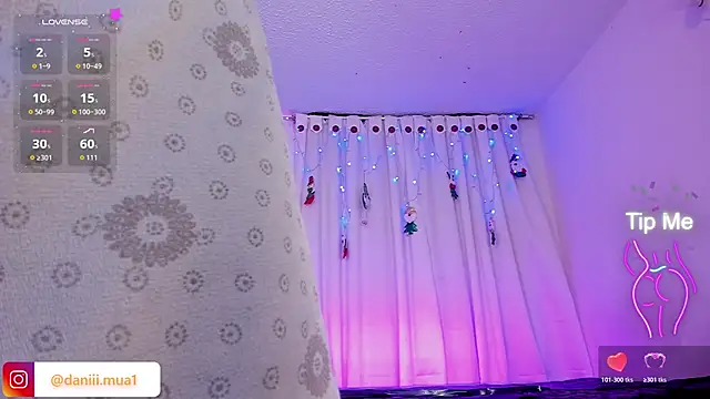 Snapshot of daniii_mua chatting on November 21, 2025, 10:36 am daniii mua online show from November 21, 2025, 10:36 am