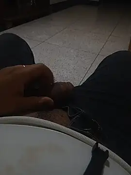 Snapshot of ouchenshadow2975 chatting on November 23, 2025, 4:28 pm ouchenshadow2975 online show from November 23, 2025, 4:28 pm