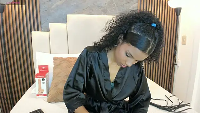 catiusca reyes 03 online show from December 2, 2025, 1:24 pm