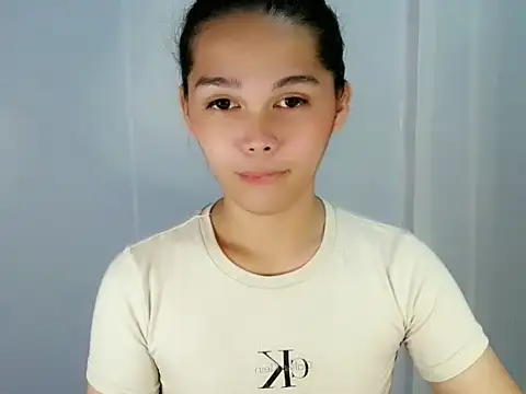 Snapshot of sluttyLeila chatting on February 1, 2026, 2:59 pm sluttyLeila online show from February 1, 2026, 2:59 pm