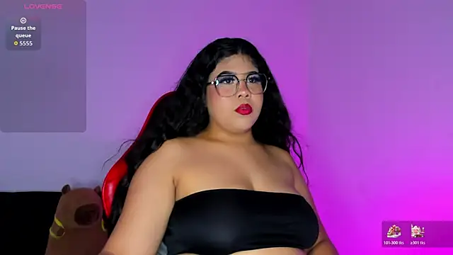 Snapshot of Amanda_Mooree chatting on November 29, 2025, 9:42 am Amanda Mooree online show from November 29, 2025, 9:42 am