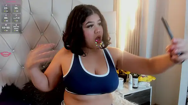 Amanda Mooree online show from March 17, 2026, 4:48 am