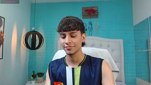 DraxBlade09 online show from April 11, 2026, 8:23 pm