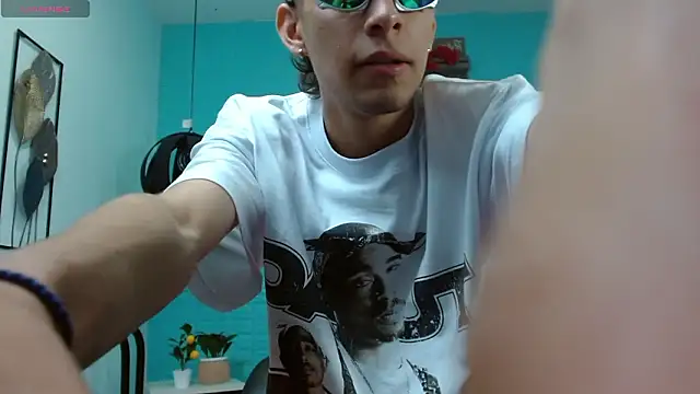 DraxBlade09 online show from March 18, 2026, 7:59 pm