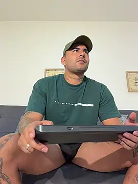 Snapshot of david10kc chatting on February 10, 2026, 3:11 pm david10kc online show from February 10, 2026, 3:11 pm