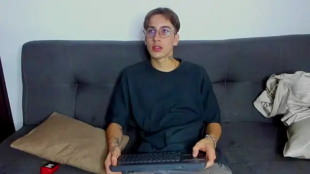 Dio  morningstar online show from December 5, 2025, 12:26 pm