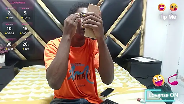 NoahJhonson69 online show from February 28, 2026, 11:54 am