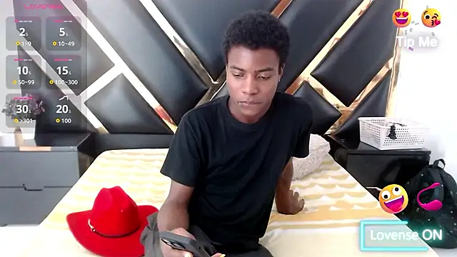 NoahJhonson69 online show from March 12, 2026, 11:14 am