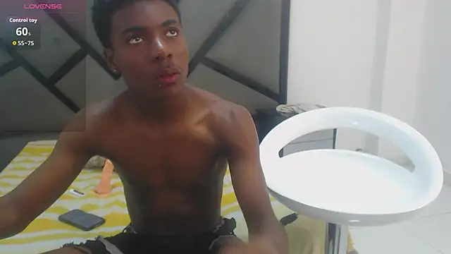 Snapshot of NoahJhonson69 chatting on December 1, 2025, 6:53 pm NoahJhonson69 online show from December 1, 2025, 6:53 pm