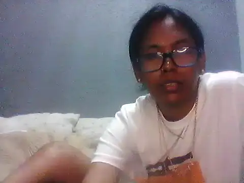 Snapshot of TiaBlaze chatting on November 30, 2025, 9:04 pm TiaBlaze online show from November 30, 2025, 9:04 pm