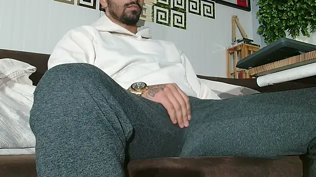 Nigel BoydXX online show from November 23, 2025, 10:36 am