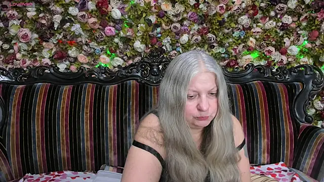 mariabelladonna online show from December 5, 2025, 8:35 am