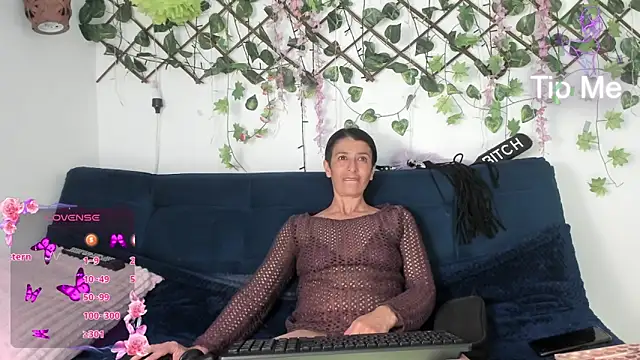 Eva moon5 online show from January 5, 2026, 7:50 pm