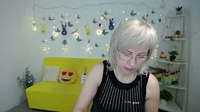 LaurenWishy online show from April 8, 2026, 5:09 am