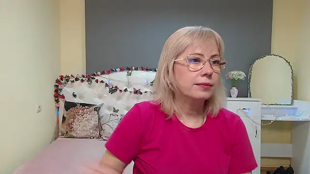 LaurenWishy online show from March 22, 2026, 12:18 pm