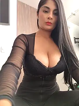 Laia torres1 online show from November 24, 2025, 8:09 pm