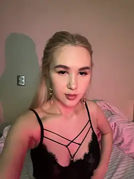 Snapshot of Miss_Alisse chatting on November 27, 2025, 6:08 pm Miss Alisse online show from November 27, 2025, 6:08 pm